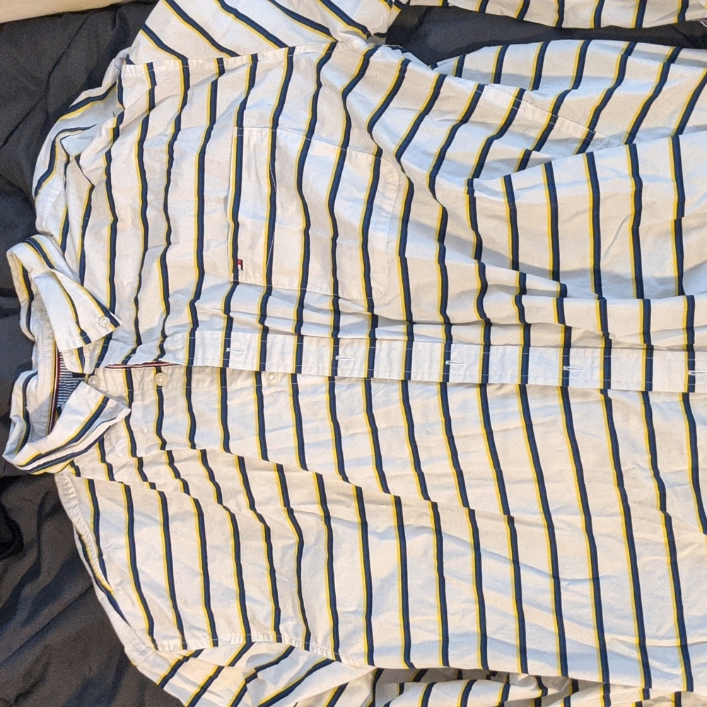 Tommy Hilfiger button up